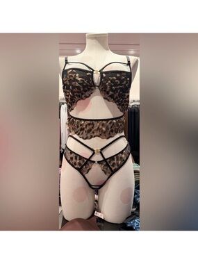Victoria's Secret Leopard Lace Cutout Bra & Strappy Brief Set - Black & Brown